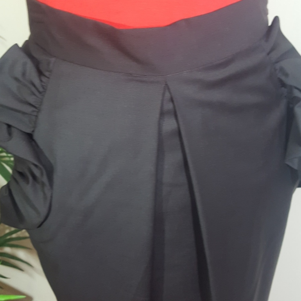 Paul and Joe Black Skirt ruffled pockets. Size S - Picture 2 of 8